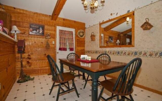 Richview - 2 Br home by RedAwning