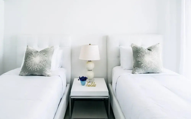 Oceanfront Brickell Suites by Sonder