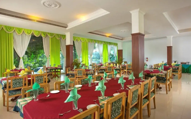 Lakeshore Inn