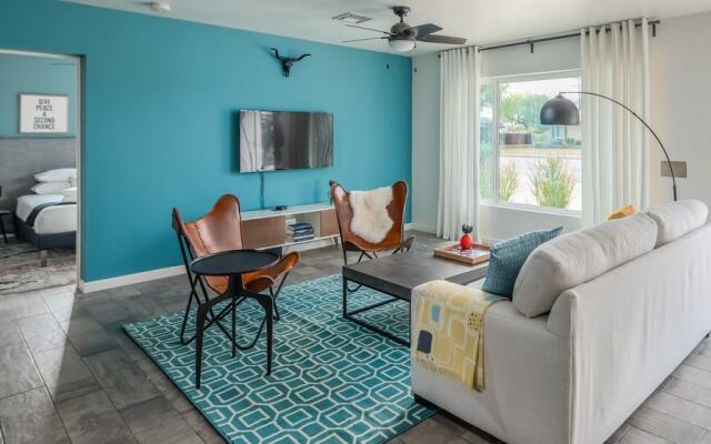 Spacious 4BR Home Pool by WanderJaunt