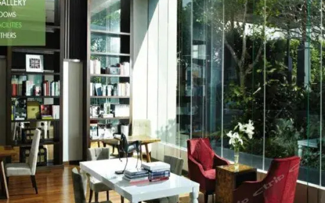 Circle Condominium