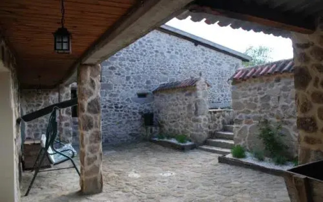 Apartamentos Aira Sacra