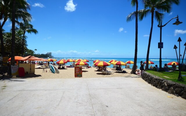 Kuhio Village #603 by RedAwning