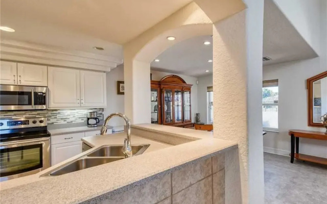 Balmy Breezes - Three Bedroom Home