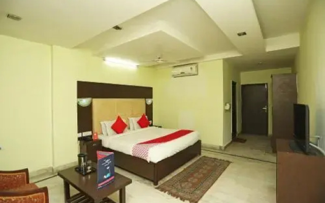 Oyo 23661 Hotel Swagat Palace