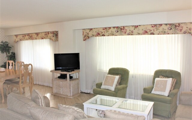 Jamaica Royale 301 - 2 Br Condo