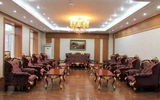Fund Hotel