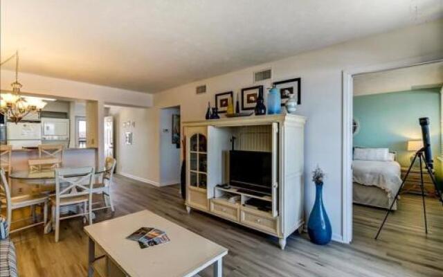 Coral Sands Beautiful Condominium by RedAwning