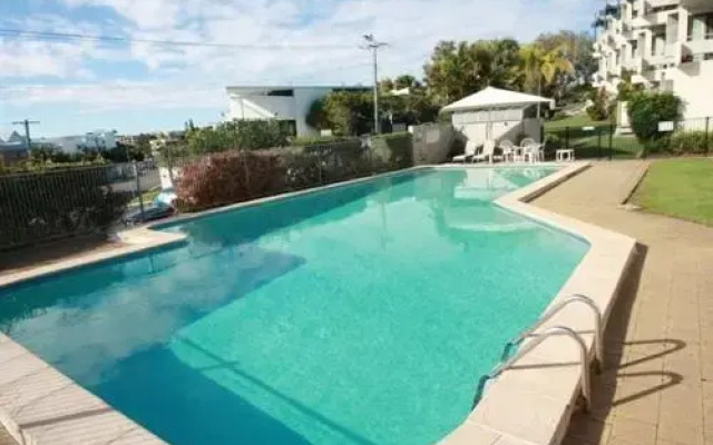 Warroo Apartments
