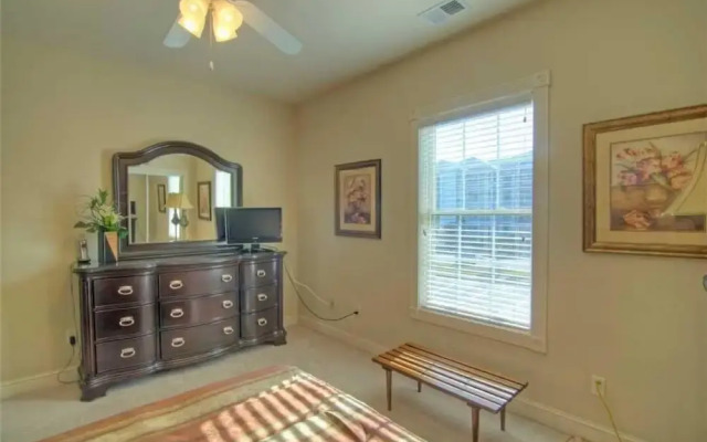 4809 Luster Leaf Circle Magnolia Pointe 202 2br 2ba 2 Bedroom Condo by RedAwning