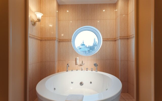 Imperial Village Hotel