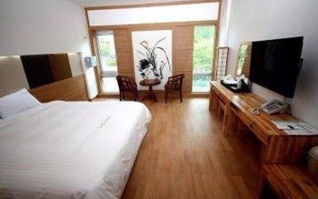 Tongyeong Business Hotel