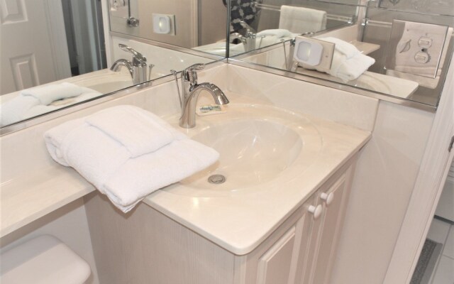 Jamaica Royale 402 - 2 Br Condo