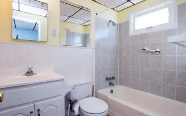 46th St Windjammer 206 1Br Condo