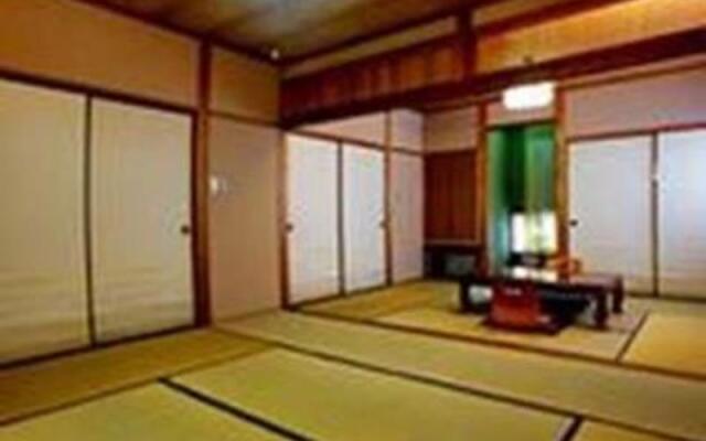Yufuin Ryokan Yusuraume