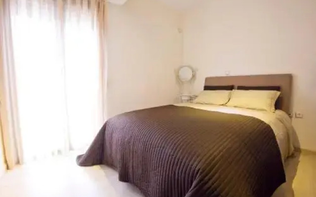 Myros House