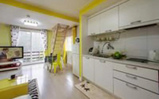 Hongcheon Gogh and Sunflower Pension