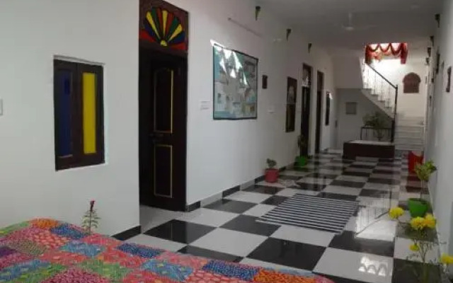 Bhavyam Heritage Guest House & Rooftop Restaurant