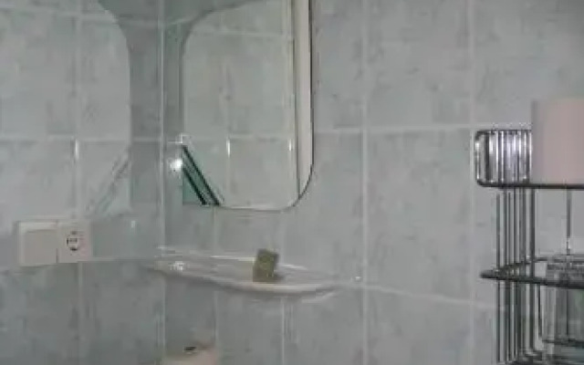 Doris Hotel