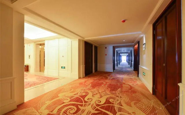 Binhai Jinshi International Hotel