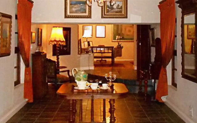Delectus Manor