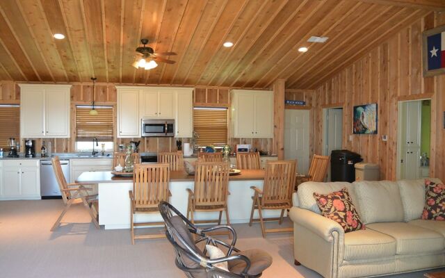 Jan's 'Ouse by RedAwning