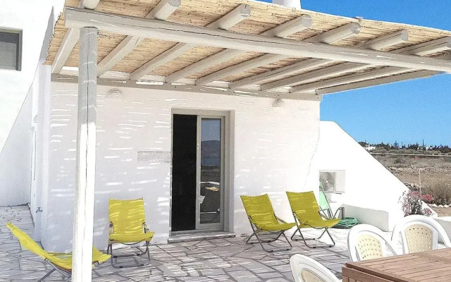 Paros House