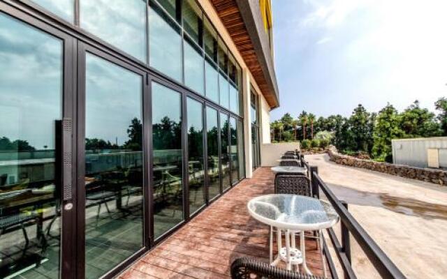 Sunrise Hotel Jungmun