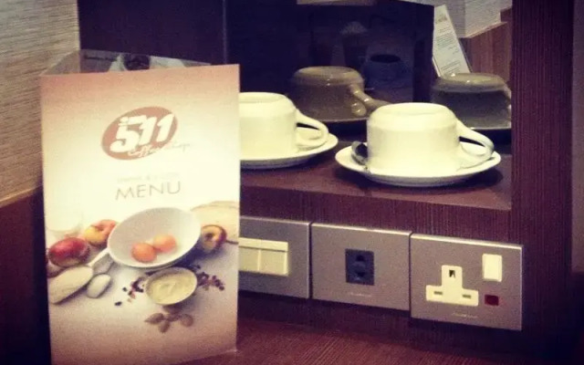 511 Ideal Stay Hotel