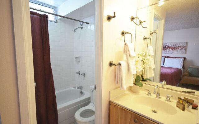 Kuhio Village #1107A by RedAwning