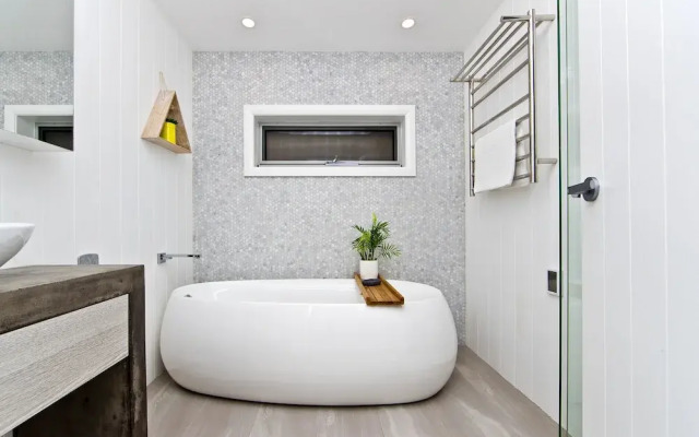 Hampton's Coastline Retreat