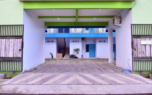 RedDoorz Syariah @ Kartohardjo Madiun(Wira Dkost)