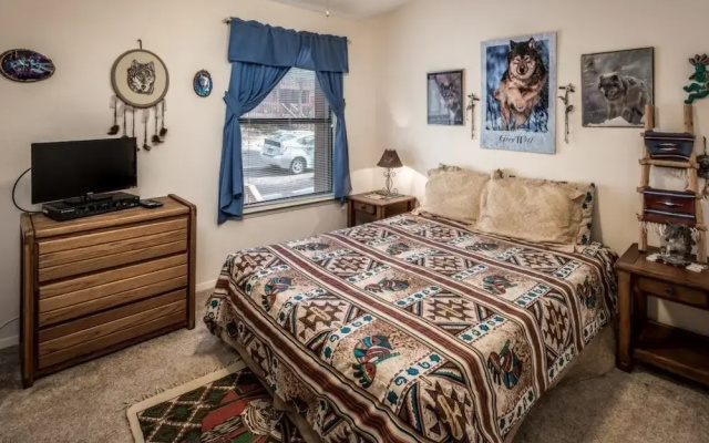 103 Wb - 2 Br townhouse by RedAwning