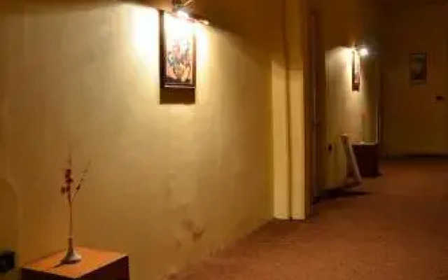 Louris Inn