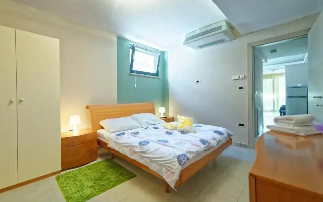 Marin - One Bedroom