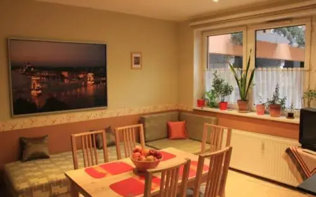 Raday Central Apartment