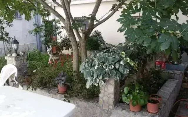 Guest House Mirza