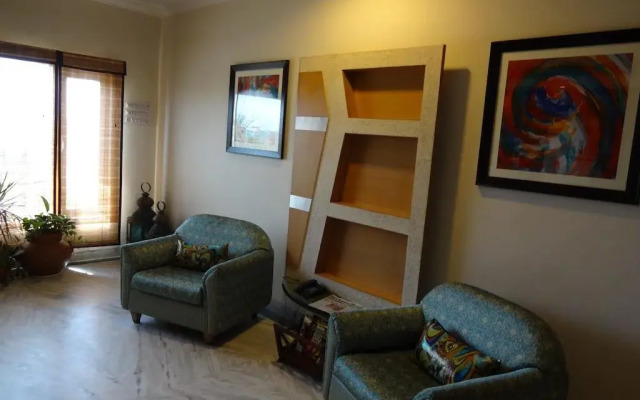 Hotel Shreemaya Residency