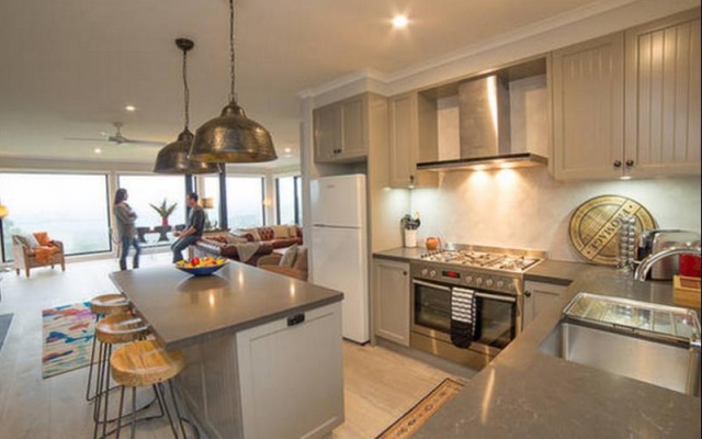 Halcyon Cottage Retreat – Kitchen – Strzelecki
