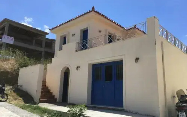 Theo's house in Chora!