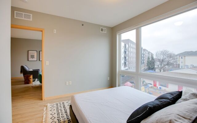 Prospect Park Apt by VectorStays