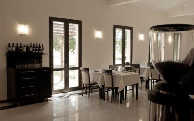 Camino Real Plaza Hotel