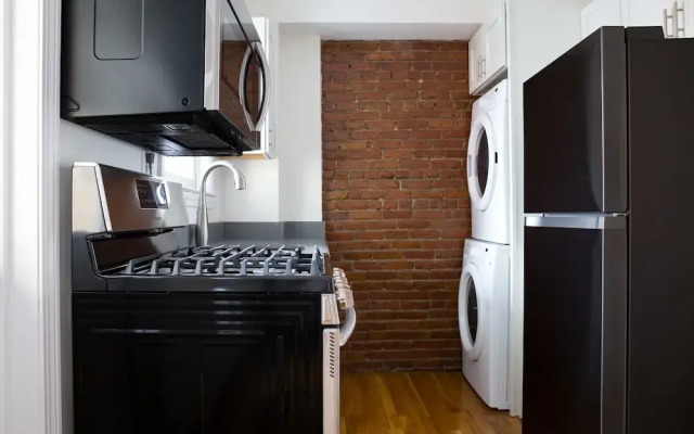 Playful South End Suites by Sonder