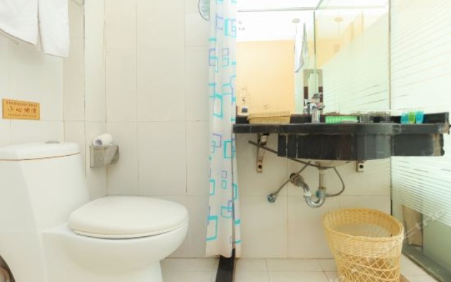 GreenTree Alliance JiangSu SuQian MuYang YingBin Avenue Paris New City Hotel – Bathroom – Suqian