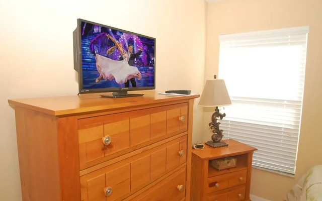 16623FM Sunlight Villa 3 Br villa by RedAwning