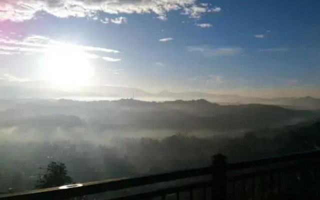 Beauty Hills