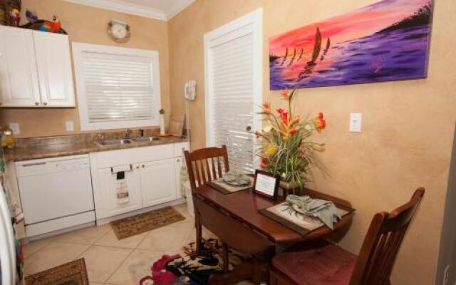 The Sundancer 1BD - 1 Br Condo