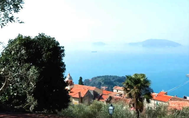 Case Vacanze Lerici - Collina