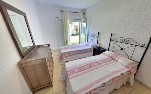 Apartamentos Costa Trafalgar