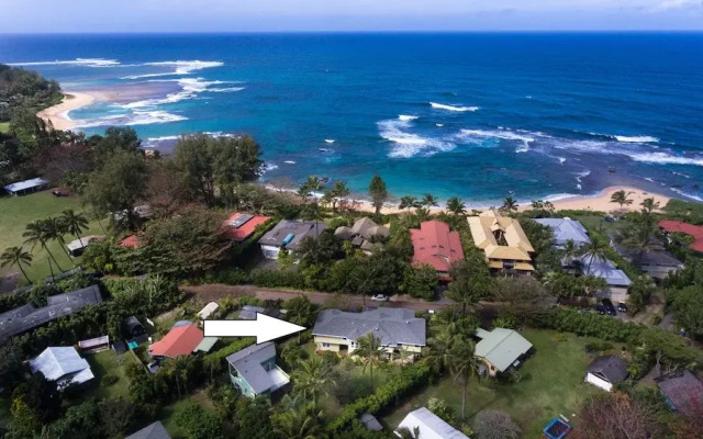 Hale O'Pulelehua with Guest House 5Br Home